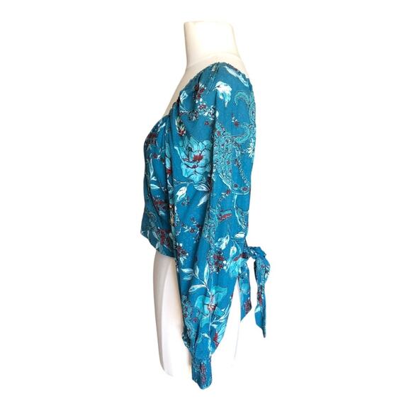 Band Of The Free NWT Sybille Flirty V Neck Wrap Front Teal Floral Crop Top Small - Picture 8 of 16